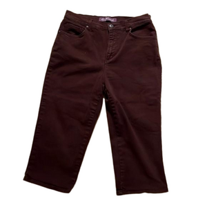 Gloria Vanderbilt brown jean capris Size 8